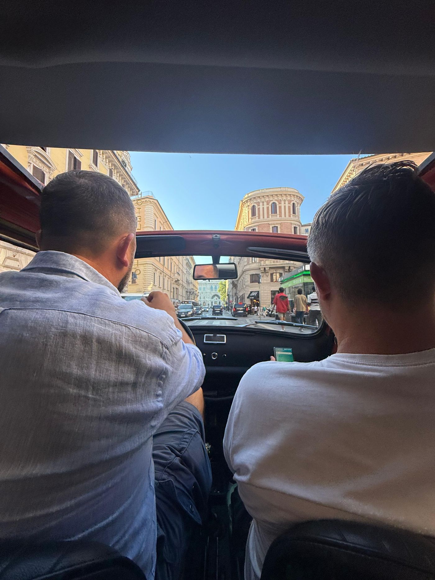 “La Dolce Vita” - Fiat 500 Private Tour with Prosecco