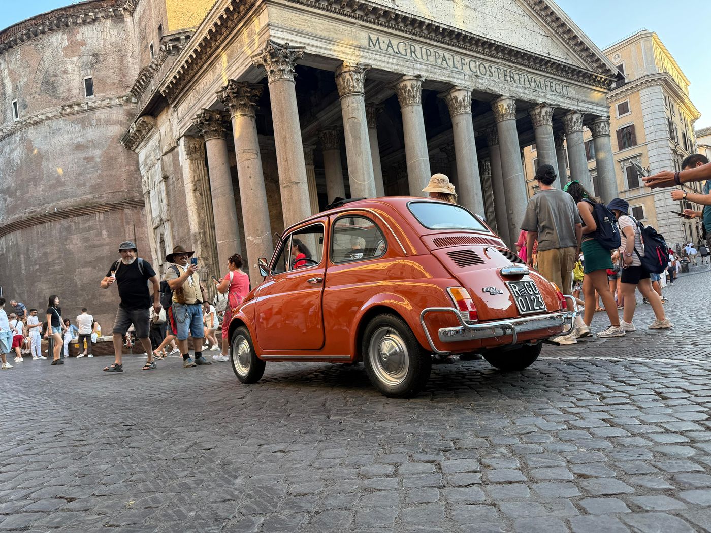 “La Dolce Vita” - Fiat 500 Private Tour with Prosecco