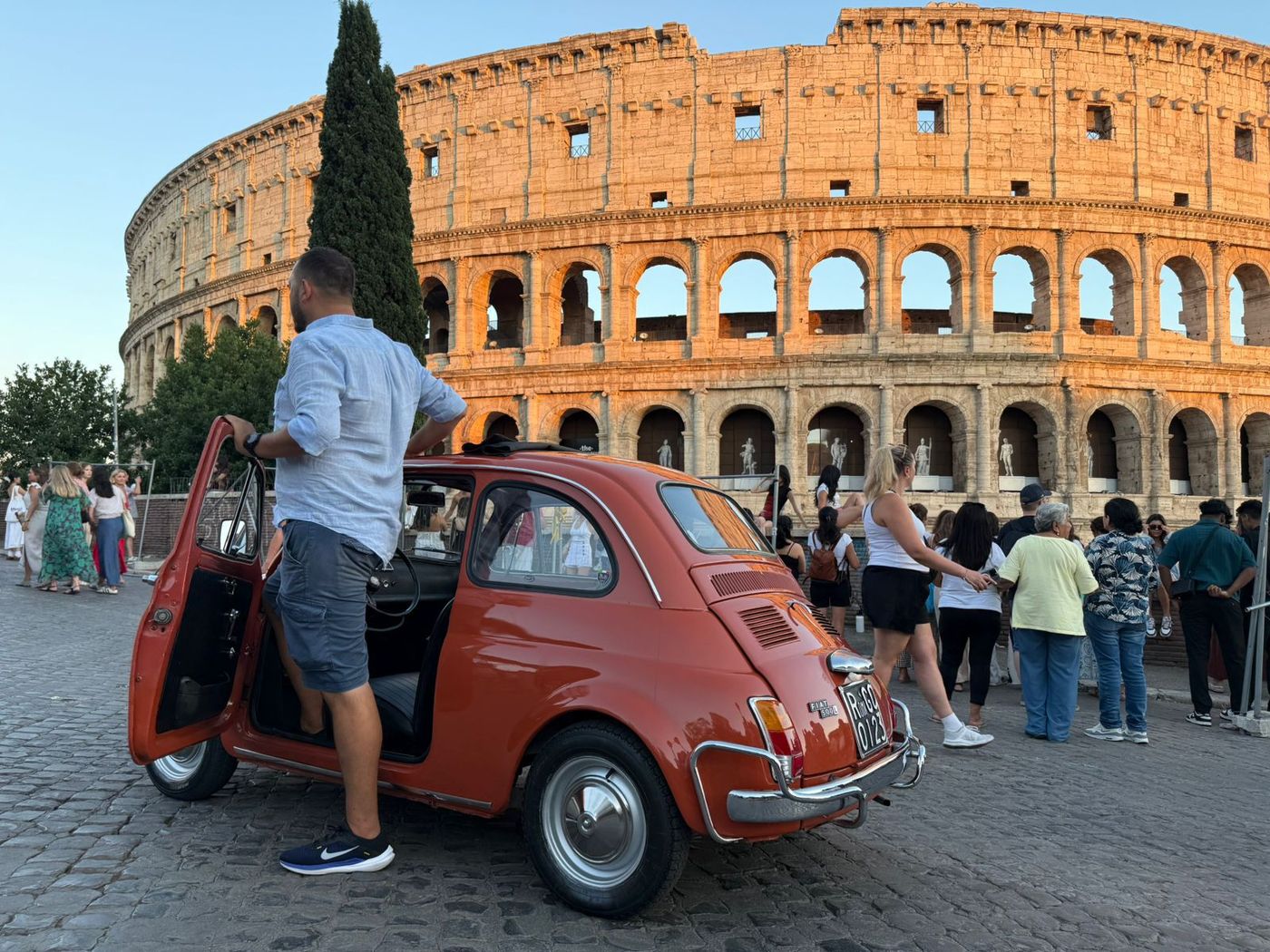 “La Dolce Vita” - Fiat 500 Private Tour with Prosecco