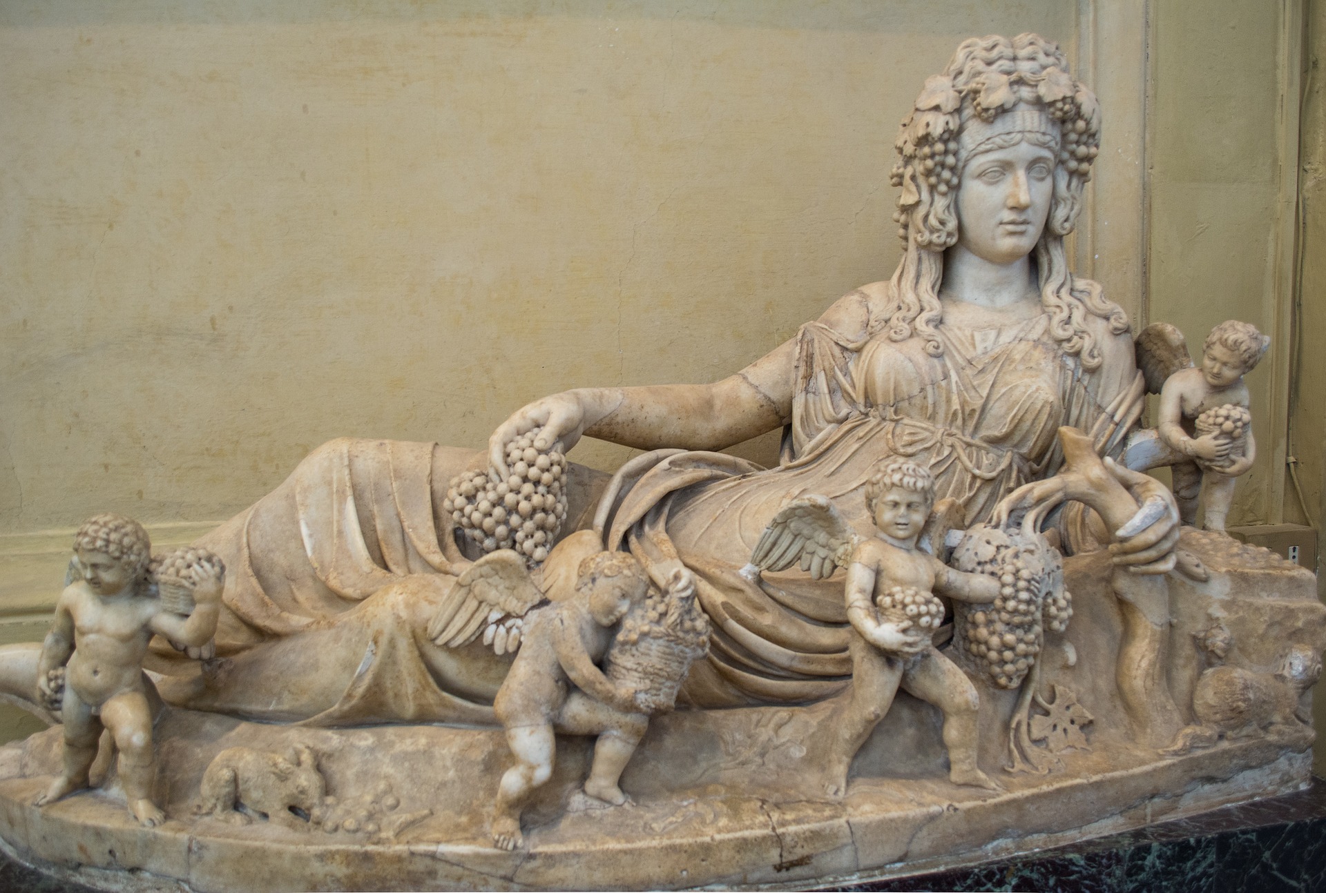 Sculpture Goddess Angel - Vatican Museum
