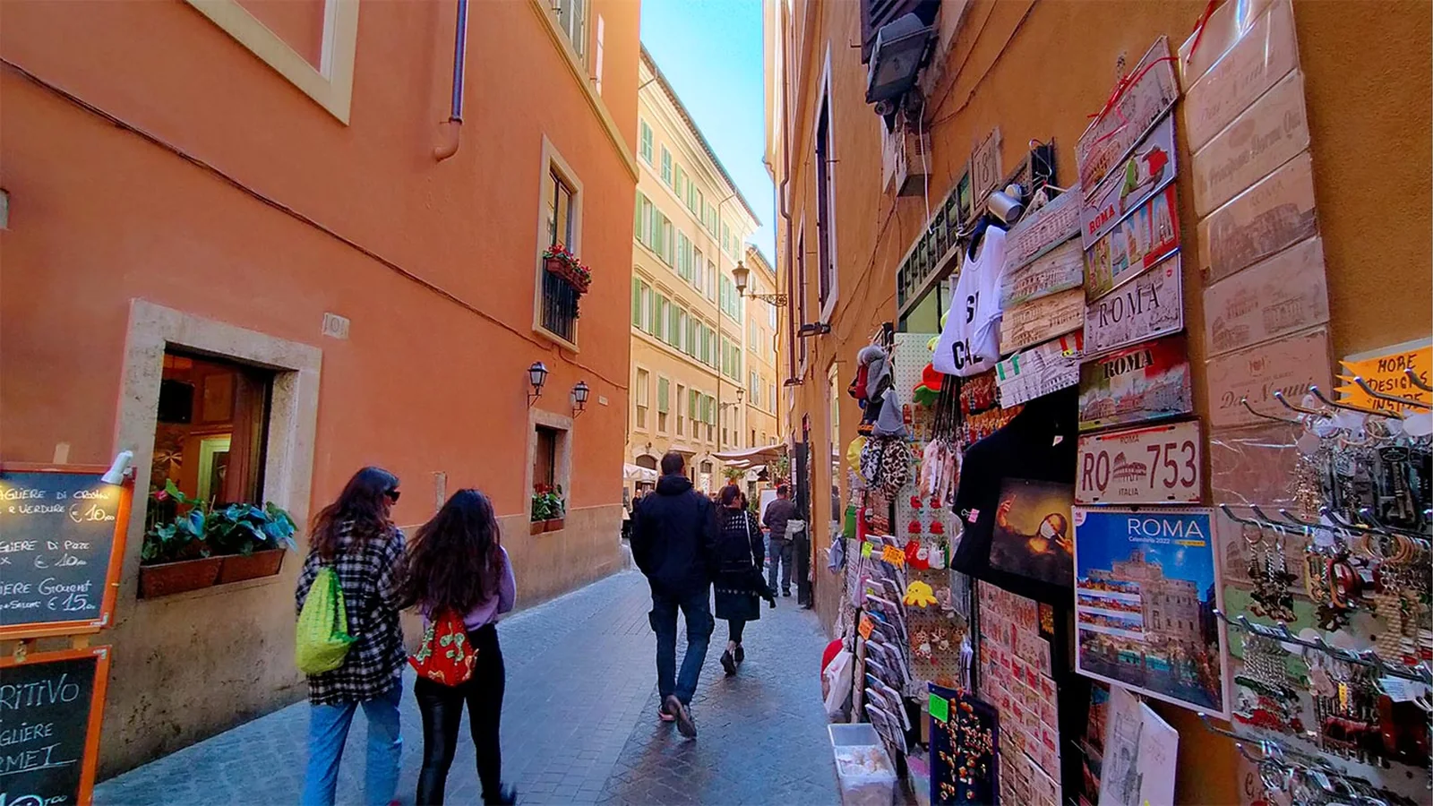 Best Winter Walks in Rome: Scenic Routes for December & Christmas Nights
