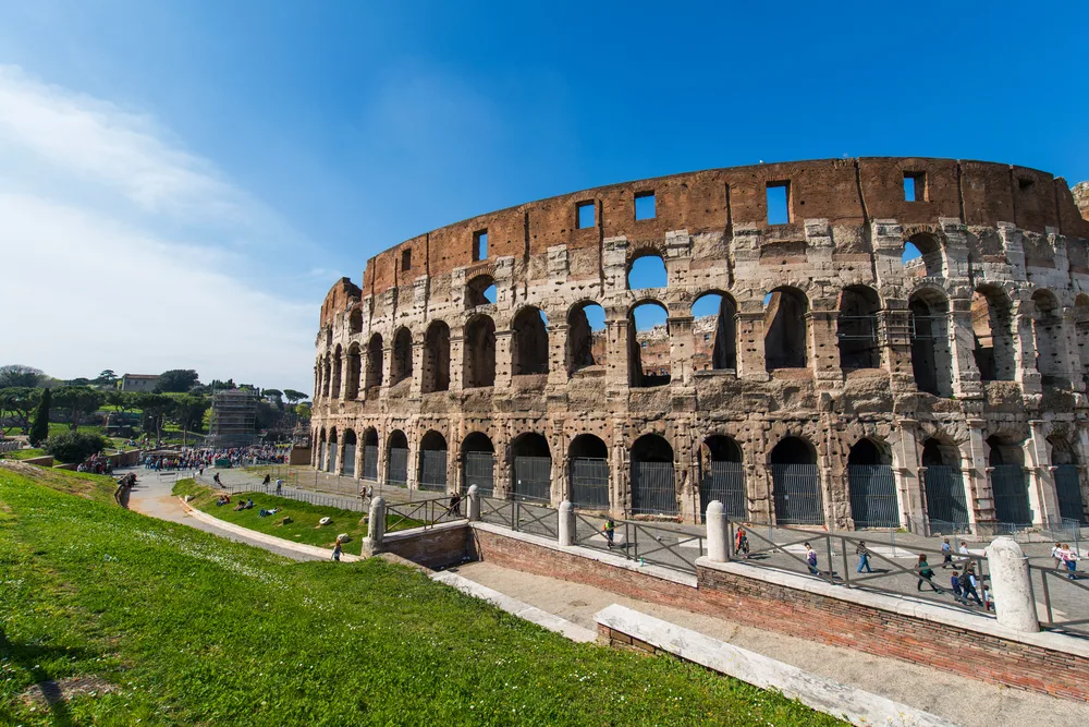 Rome-colosseum-sunny-days-ancient-Rome-guided-tour