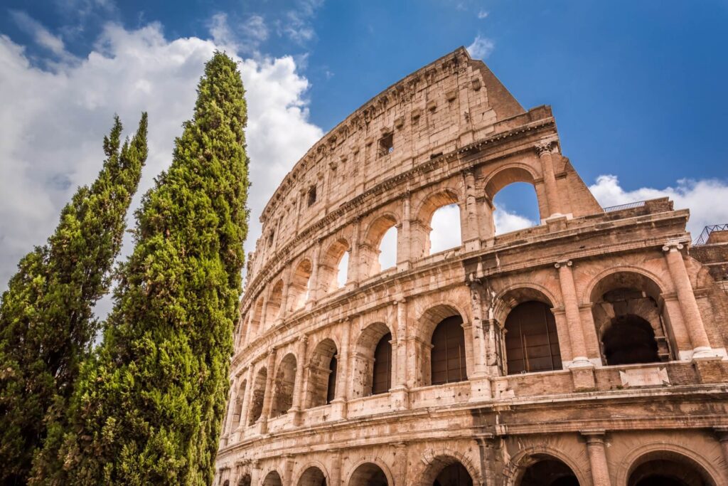 sunny-colosseum-guided-tour