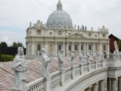 8 - SKIP THE LINE COMBO - VATICAN MUSEUM GUIDED TOUR + OPEN BUS TICKET
